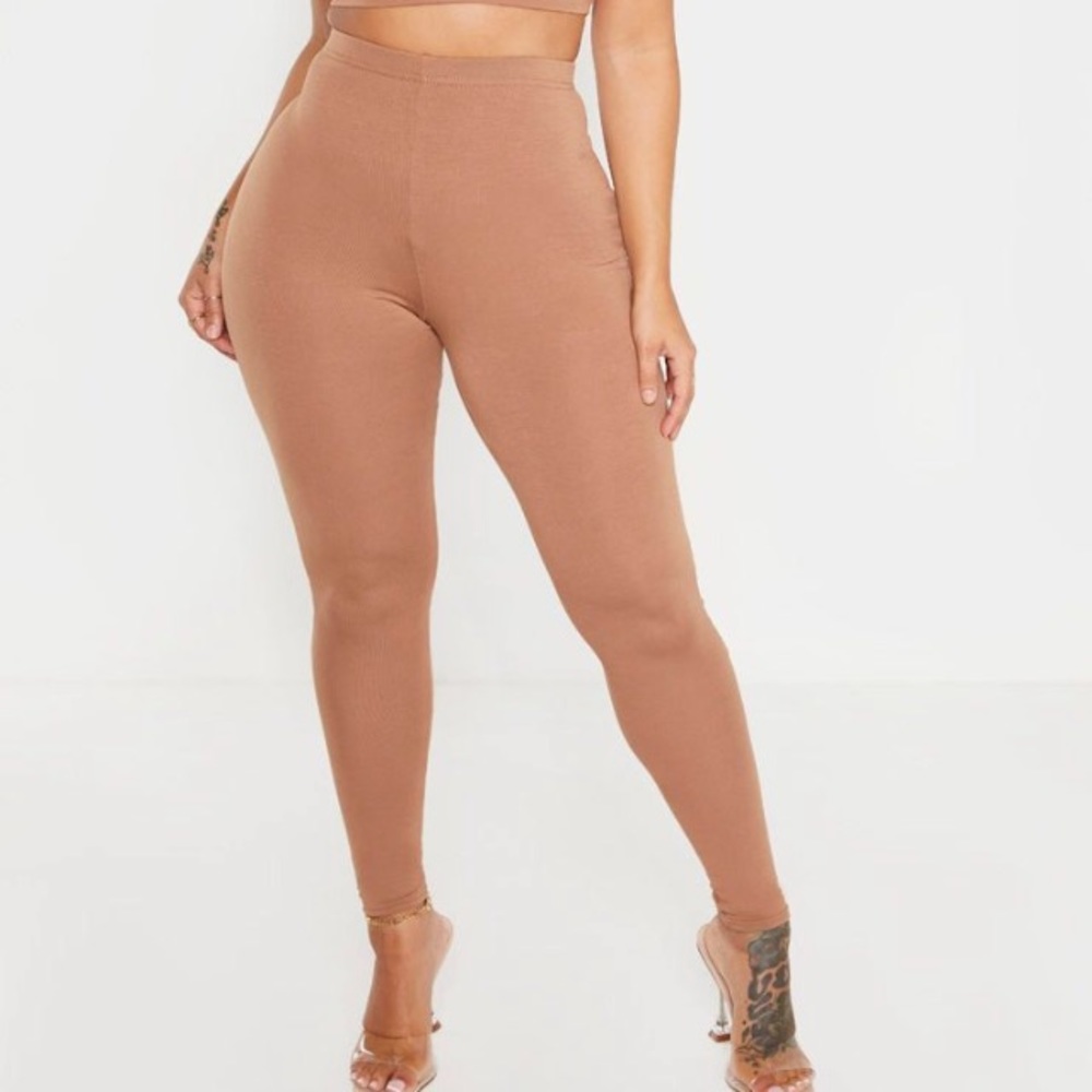Pretty little thing camel jersey leggings .